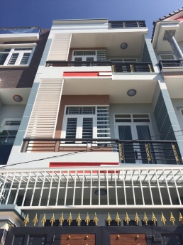 Bán gấp nhà 3 lầu Trường Văn Thành Hiệp Phú Thủ Đức. Ngang khủng 5.8 Xe hơi đỗ cửa