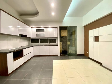 TRUNG TÂM LONG BIÊN GARA Ô TÔ THANG MÁY
Hoàng Như Tiếp 60m2  6T 12,3tỷ