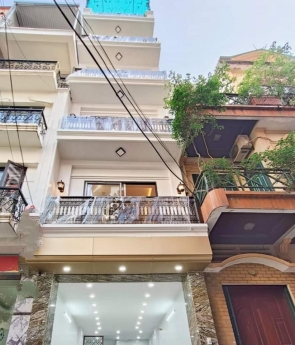 Bán nhà Cầu Giấy, gara, ô tô tránh, kinh doanh tấp nập, 48m giá 9.3 tỷ
