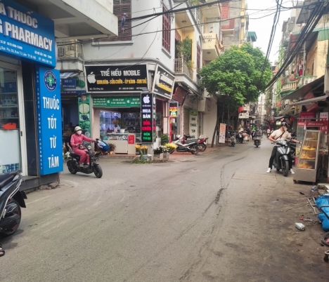 Bán nhà riêng đường Phú Đô Nam Từ Liêm. Sau 1 Nhà ra phố, Ô Tô Tránh 10m. 38m2 giá chỉ 4 tỷ hơn.