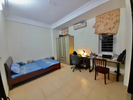 Chỉ 3 tỷ có ngay hộ khẩu quận Đống Đa, phố Chùa Bộc, 25m, 4 tầng, mặt tiền cực thoáng, ô tô, kinh