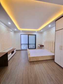Bán nhà quận Đống Đa, phố Chùa Bộc, 25m, 4 tầng, mặt tiền cực thoáng, ô tô, kinh doanh, 3.1 tỷ lh