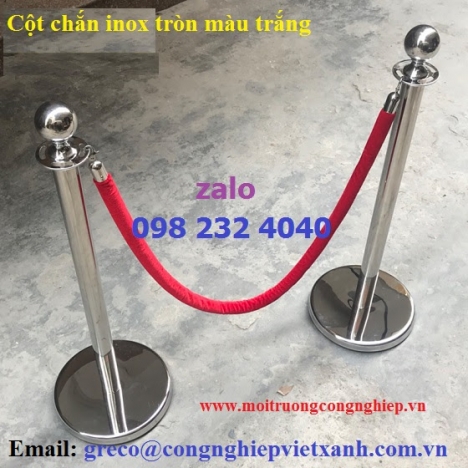 CỘT CHẮN INOX DÂY NHUNG MÀU ĐỎ TRONG SỰ KIỆN CAO CẤP