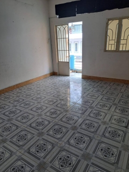 Bán nhà 2 tầng đường trường chinh, hẻm xe hơi, 50M2 chỉ 4.9 tỷ, giáp tân bình