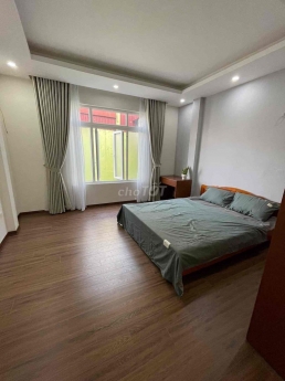 Bán nhà khu Huỳnh Thúc Kháng, ngõ oto, lô góc 45x5T 7,9 tỷ