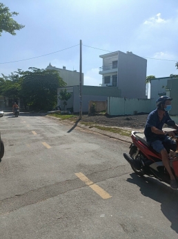 Nhà nào rẻ hơn, Nhà Mt Nguyễn Thị Huê, Bx An Sương, hocmon, chỉ 5.3 tỷ