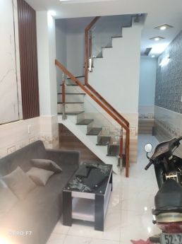 Bán nhà Huỳnh Tấn Phát Nhà Bè Hẻm 3m để xe thoải mái ngay trung tâm . Gia1 tỷ 5