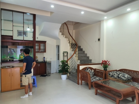 Nhà NGỌC THUỴ cần bán QUÁ RẺ 51m ,4 tầng ,GIÁ 3,2 TỶ
Gọi ngay cho tôi 2424