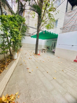 BÁN BIỆT THỰ NGAY KHU VIB  NGUYỄN CỬU VÂN BÌNH THẠNH - 4 TẦNG THANG MÁY - HẺM 2 OTO NÉ NHAU - DT