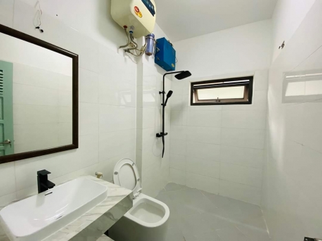 Bán nhà Âu Cơ sát Thung Lũng Hoa Hồ Tây, Dt 46m2, 5T, giá 5,6 tỷ.