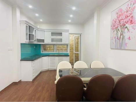 Cực phẩm Minh Khai ô tô đỗ cổng, cách phố 20m, nhà đẹp ở luôn 3 ngủ chỉ 3,2 tỷ.