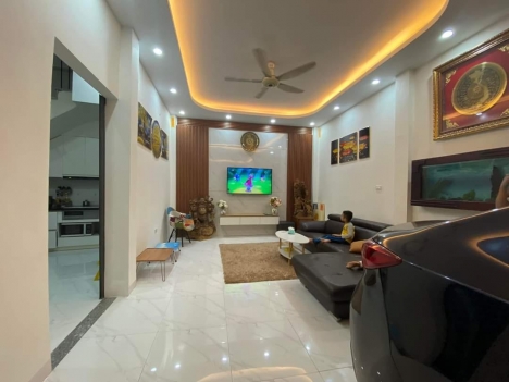HÀ ĐÔNG- MẶT PHỐ- NHÀ ĐẸP- GARA- 3 Ô TÔ TRÁNH - VỈA HÈ - KINH DOANH.