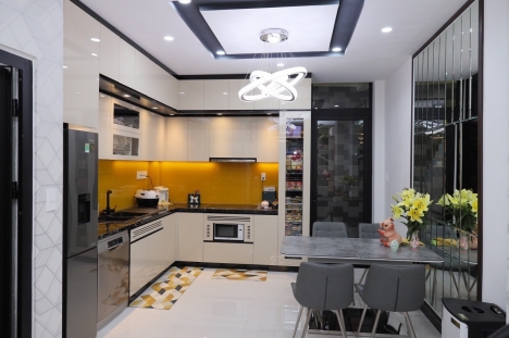 Bán gấp nhà BẠCH ĐẰNG, BÌNH THẠNH, 4.3m x 17m, 3 lầu, 8 tỷ