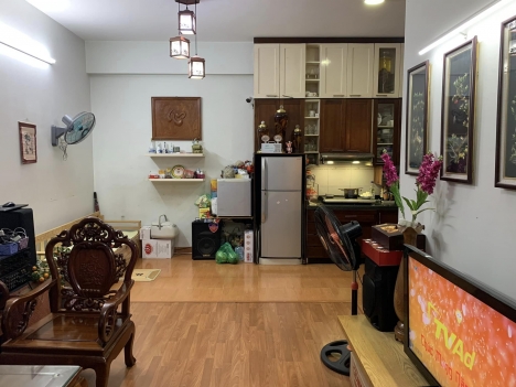 Bán Chung Cư VP Quốc Hội- Hoàng Cầu diện tích 70m- tầng 3. Giá 2.75 Tỷ