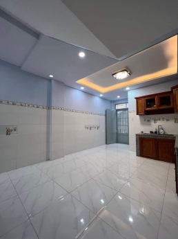MẶT TIỀN KDOANH- 16B - BHH A- 

⭐Diện tích : 4m x 16m , 2 tầng BTCT .

⭐Giá ngộp Bank : 5,6 Tỷ