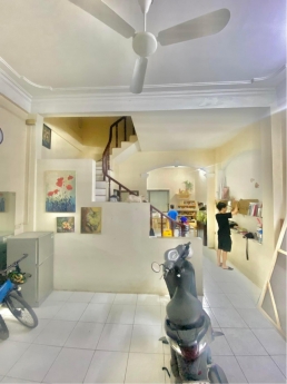 BÁN NHÀ PHỐ VƯƠNG THỪA VŨ: 43M2, 5 TẦNG, MT 4M, NGÕ RỘNG GẦN PHỐ. 3.6 TỶ