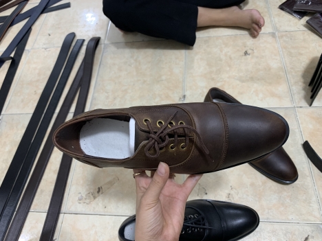 Giày Da Bò - Tận Xưởng Không Qua Trung Gian