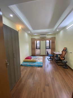 Cần bán nhà phố Hoàng Mai, ô tô tránh nhau trước cổng, quay đầu 4 tầng, 3,98 tỷ