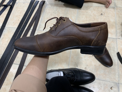 Giày Da Bò - Tận Xưởng Không Qua Trung Gian