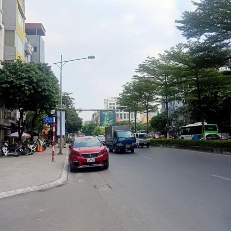 BÁN NHÀ MẶT PHỐ KIM MÃ BA ĐÌNH 55M, 3T, MẶT TIỀN 4M CHỈ 20.5 TỶ.