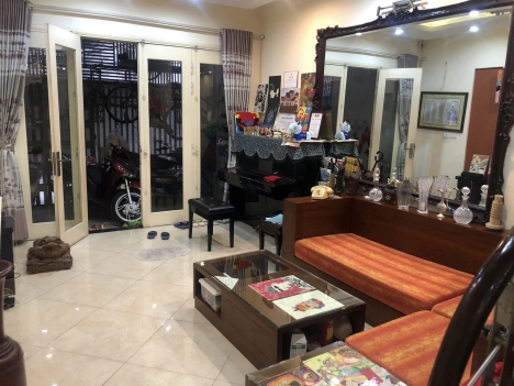 Bán nhà đẹp 6 tỷ về ở ngay Trần Khát Chân, Hai Bà Trưng 60mx5TxMT4m ngõ thông, LH: