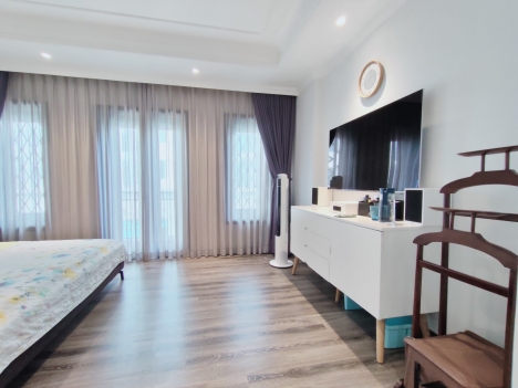 Bán LK6 Văn khê Hà đông 83m2 5 tầng hoàn thiện kinh doanh tấp nập hơn 15 tỷ.