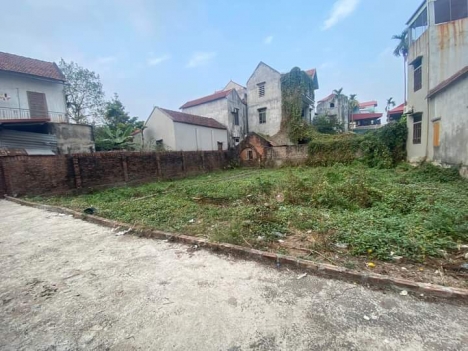ĐÔNG NGẠC ĐẤT PHÂN LÔ,SỔ VUÔNG ĐÉT,Ô TÔ VÀO TẬN ĐẤT,91M NHỈNH 5 TỶ,MẶT TIỀN 11M