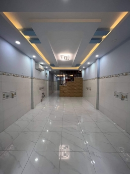 MẶT TIỀN KDOANH- 16B - BHH A- 

⭐Diện tích : 4m x 16m , 2 tầng BTCT .

⭐Giá ngộp Bank : 5,6 Tỷ
