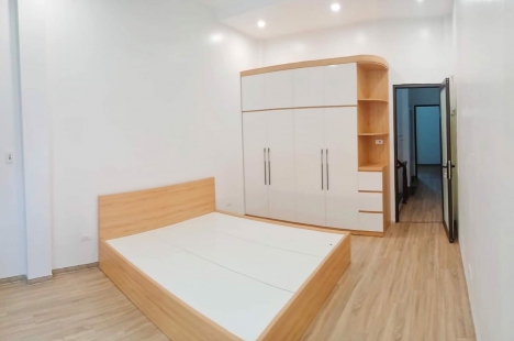 Chủ cần tiền bán gấp nhà ngõ 250 Kim Giang, Hoàng Mai , 41m, 5 tầng, MT 4m giá 4 tỷ 50 triệu, nhà