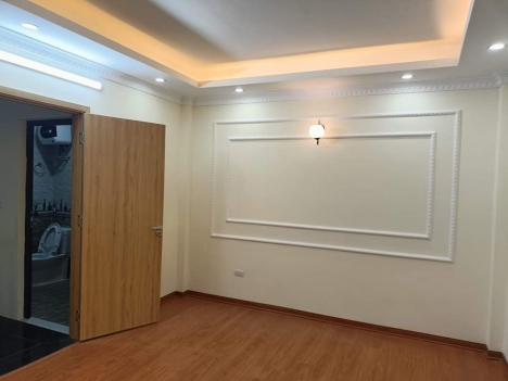 NHÀ NGÕ TO 604 NGỌC THỤY Ở NGAY – Ô TÔ ĐỔ CỔNG – 3xx tỷ -  (NT002)