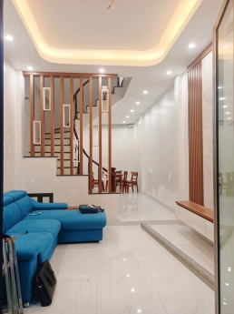 Chủ cần tiền bán gấp nhà ngõ 250 Kim Giang, Hoàng Mai , 41m, 5 tầng, MT 4m giá 4 tỷ 50 triệu, nhà
