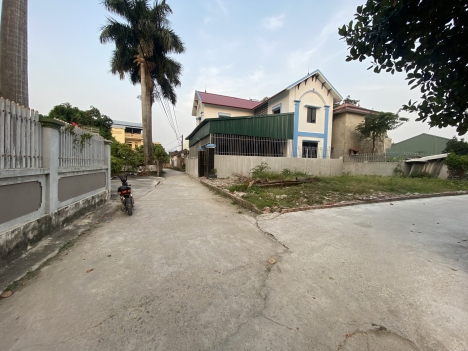 chính chủ gửi bán cắt lỗ 60,6m tại Đường Yên - Xuân Nộn - Đông Anh. đường oto tránh , ngõ thông