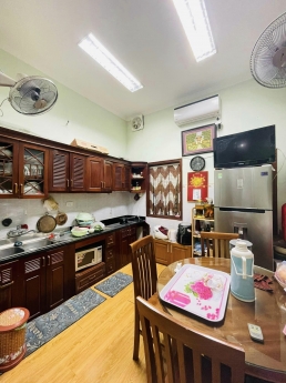 Bán nhà Trần Cung Cầu Giấy. PHÂN LÔ, Ô TÔ ĐỖ CỬA, 10M RA Ô TÔ TRÁNH. 46m2 giá chỉ 6.9 tỷ.