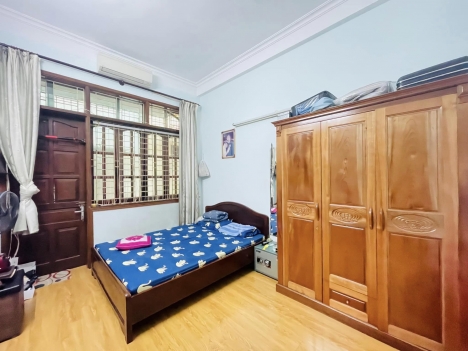 Bán nhà Trần Cung Cầu Giấy. PHÂN LÔ, Ô TÔ ĐỖ CỬA, 10M RA Ô TÔ TRÁNH. 46m2 giá chỉ 6.9 tỷ.
