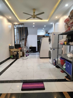 BÁN NHÀ CẦU GIẤY-KINH DOANH SẦM UẤT-NGÕ THOÁNG-38m-CHỈ 5TỶ