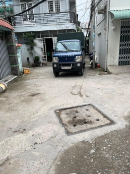 QUẬN 7 - BÁN GẮP NHÀ MẶT TIỀN 7M - HẺM XE KIAMONING ĐỔ CỬA - NHÀ MỚI ĐẸP - 7x12m