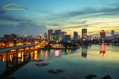 NHÀ MẶT HỒ ĐỐNG ĐA - SIÊU VIP - SIÊU ĐẸP - VỈA HÈ RỘNG - OTO TRÁNH - KINH DOANH SUẤT UẤT NGÀY ĐÊM