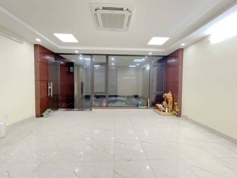 Bán nhà Văn Quán, Hà Đông, vỉa hè, ô tô tránh, kinh doanh sầm uất. Giá hấp dẫn.