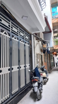 Nhỉnh 3 tỷ có nhà phố Khương Trung Thanh Xuân 4 tầng 3 ngủ gần ô tô nhà mới ở ngay sổ đỏ CC lh