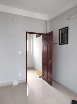 CHỈ 3.6 Tỷ - HXH- 44m2- 3 tầng BTCT – Bình Trị Đông – Nhà ngộp Bank -Gấp