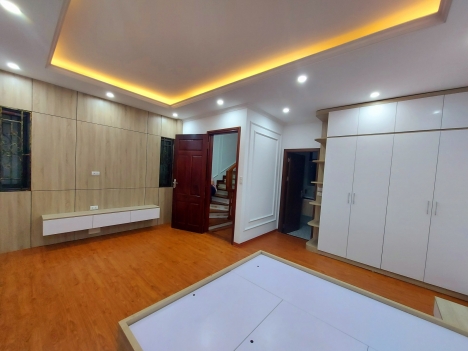 Hiếm Bán Nhà Phố Mới Lê Quang Đạo Phân Lô Vỉa Hè kinh doanh, ô tô, DT 40m 5T Giá Nhỉnh 8 tỷ