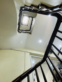 Bán nhà siêu kinh doanh Trần Khát Chân, HBT 30m2 giá nhỉnh hơn 12 tỷ, nhà 2 vỉa hè rộng đá bóng.