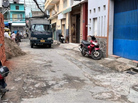 Bán Gấp Nhà Âu Cơ, Phường 10, Tân Bình, 40m2, Trệt 2 Lầu, Hẻm Oto Đông Đúc, Tiện Kinh Doanh