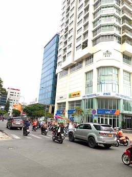 Góc 2MT Nguyễn Tri Phương Q10, 7L giá 30 tỷ