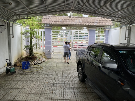 Bán đất tặng căn nhà 1 trệt 2 lầu Cạnh ĐH Việt Đức - TP Bến Cát - Bình Dương
