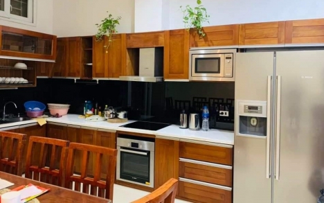Nhà đẹp Trần Quốc Hoàn 58m2, phân lô, 2 thoáng, gara, ô tô tránh, kinh doanh, ở sướng
