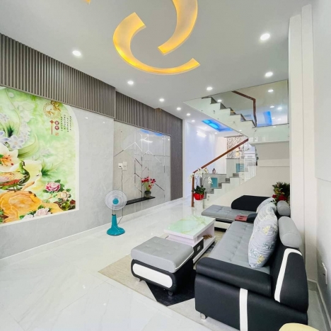 Tuyển gấp chồng cho em Hoa hậu chân dài phường 14 Gò Vấp!!!