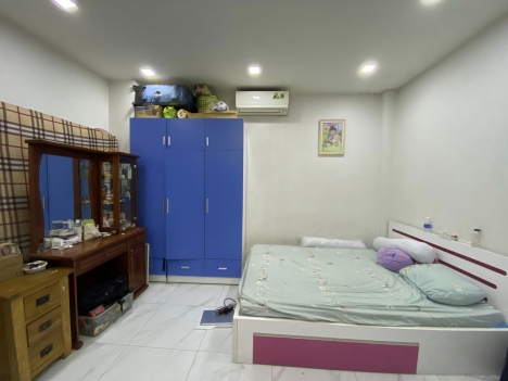 Nhà phân lô, Gara ô tô, kinh doanh đỉnh, Trân Quốc Hoàn 45m2, 9.8 tỷ