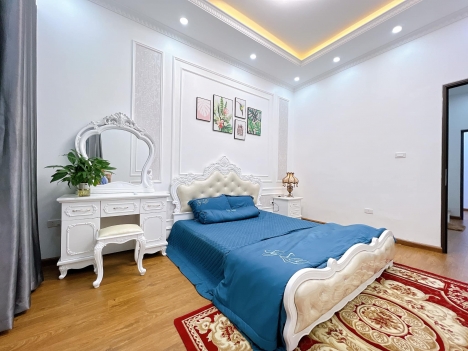 Bán nhà phố Chùa Bộc, Đống Đa, lô góc, 45m2, 4T, MT 4m, giá 6 tỷ