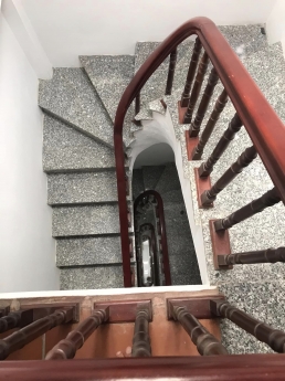 BÁN NHÀ ĐẸP Ở NGAY NGÕ THÔNG OTO QUA NHÀ Ỏ KINH DOANH QUẬN HOÀNG MAI 35 M 5 TẦNG CHỈ 4 TỶ 6
